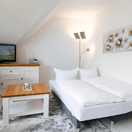 Alte Bergstrasse 6 Meerforelle שרבאוץ