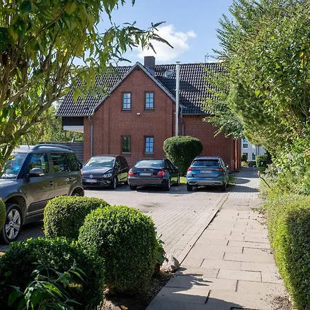 Alte Bergstrasse 6 Meerforelle דירה שרבאוץ